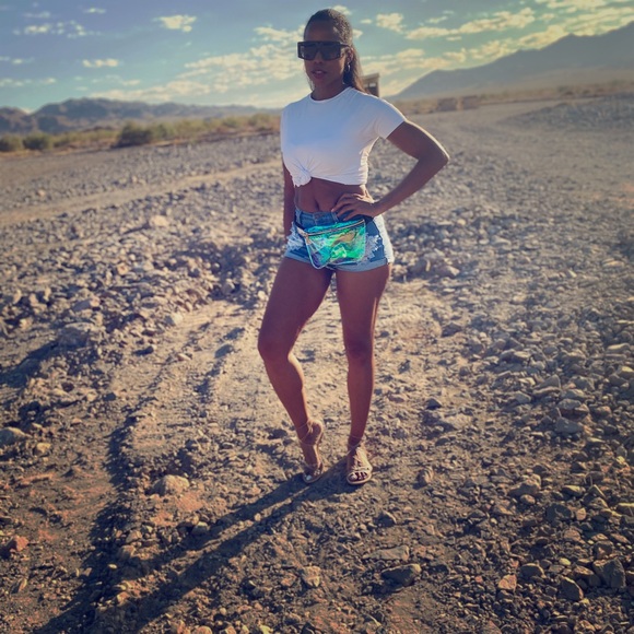 Clear Fanny Pack - Picture 2 of 3